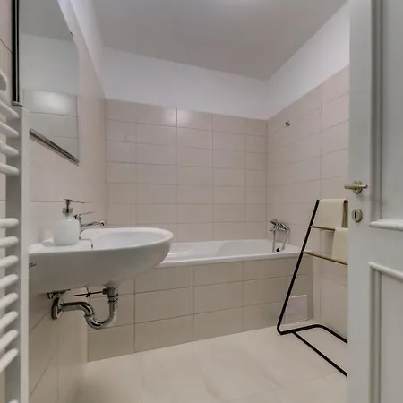 Vita Nejedleho Apartments Prague Exterior photo