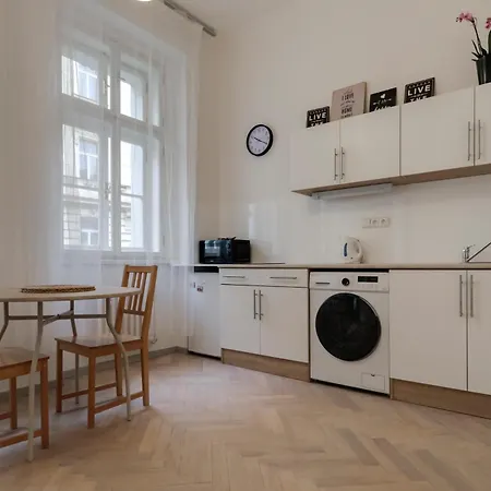 Vita Nejedleho Apartments Prague Exterior photo